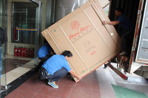 灵宝钢琴贵重工艺品无忧运